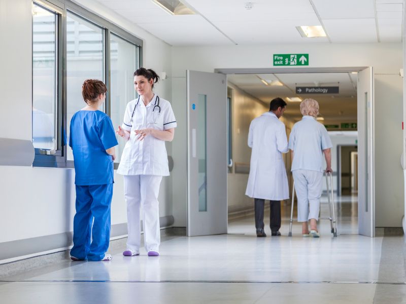 como é feito o tratamento do ar num hospital com eficiência