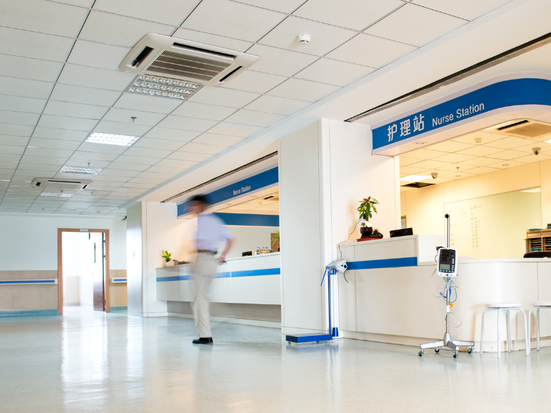 como é feito o tratamento do ar num hospital